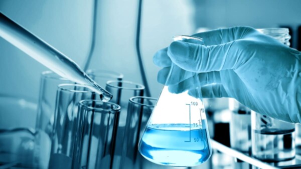 Redukcja oparów w sektorze chemii farmaceutycznej